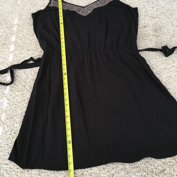 NWOT GAP Embroidered Dress - Picture 7 of 7